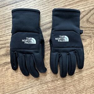 The North Face Black Sierra Gloves Youth small